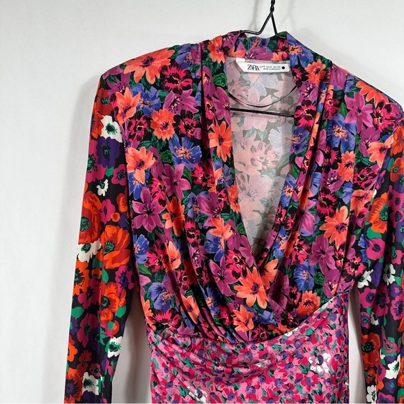 Zara Floral V-Neck Wrap Top - Multicolor | US Size Small - Picture 3 of 12